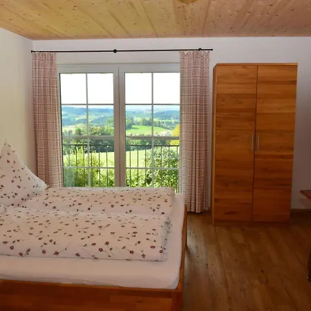 Ferienwohnungen Schwaerzler Apartment *