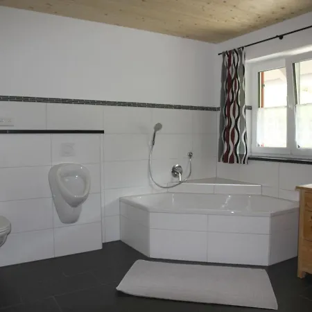 Ferienwohnungen Schwaerzler
