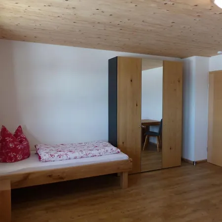 Apartment Ferienwohnungen Schwaerzler Stiefenhofen