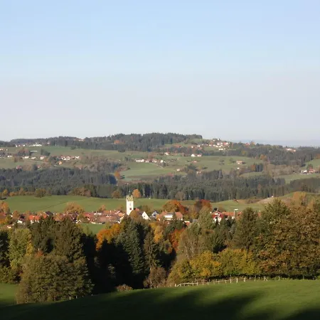 Ferienwohnungen Schwaerzler * Stiefenhofen